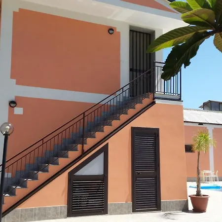 Due Delfini Bed & Breakfast Syracuse
