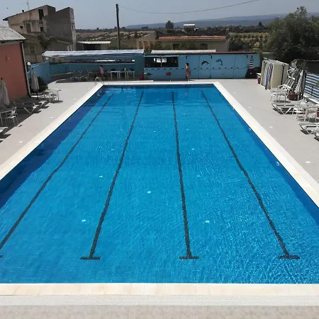 Due Delfini * Szirakúza